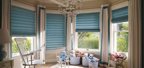 Hunter Douglas Vignette with Traditional fold