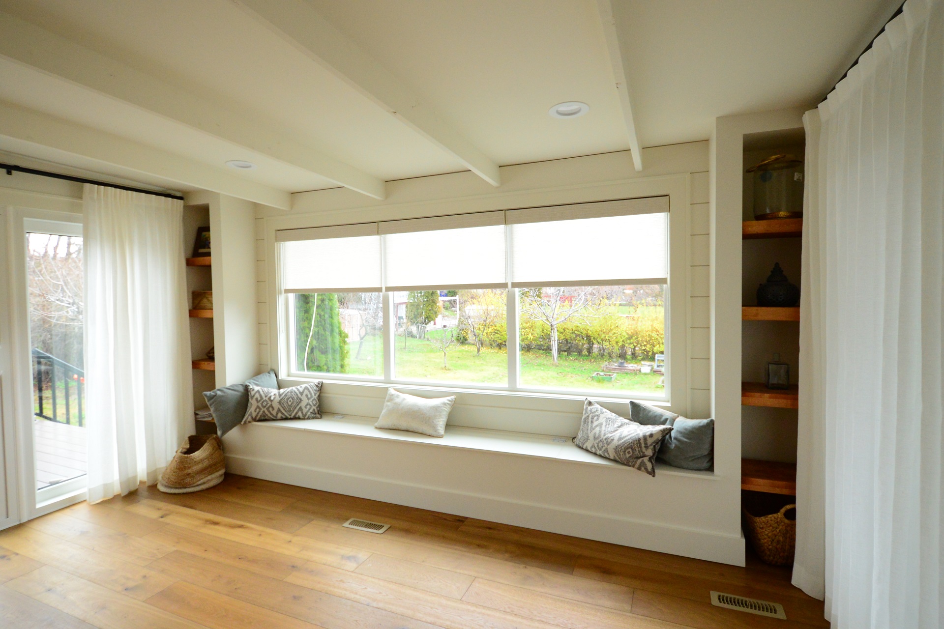 Maximize Winter Daylight Hunter Douglas Blinds Kelowna