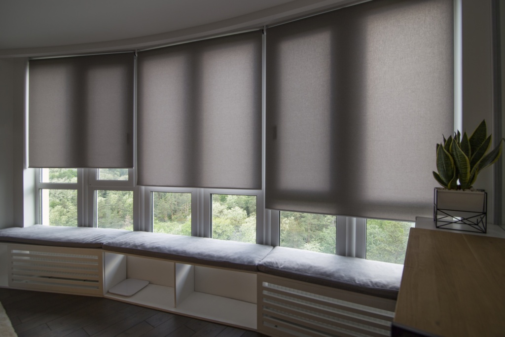 Home with new 2021 window shades