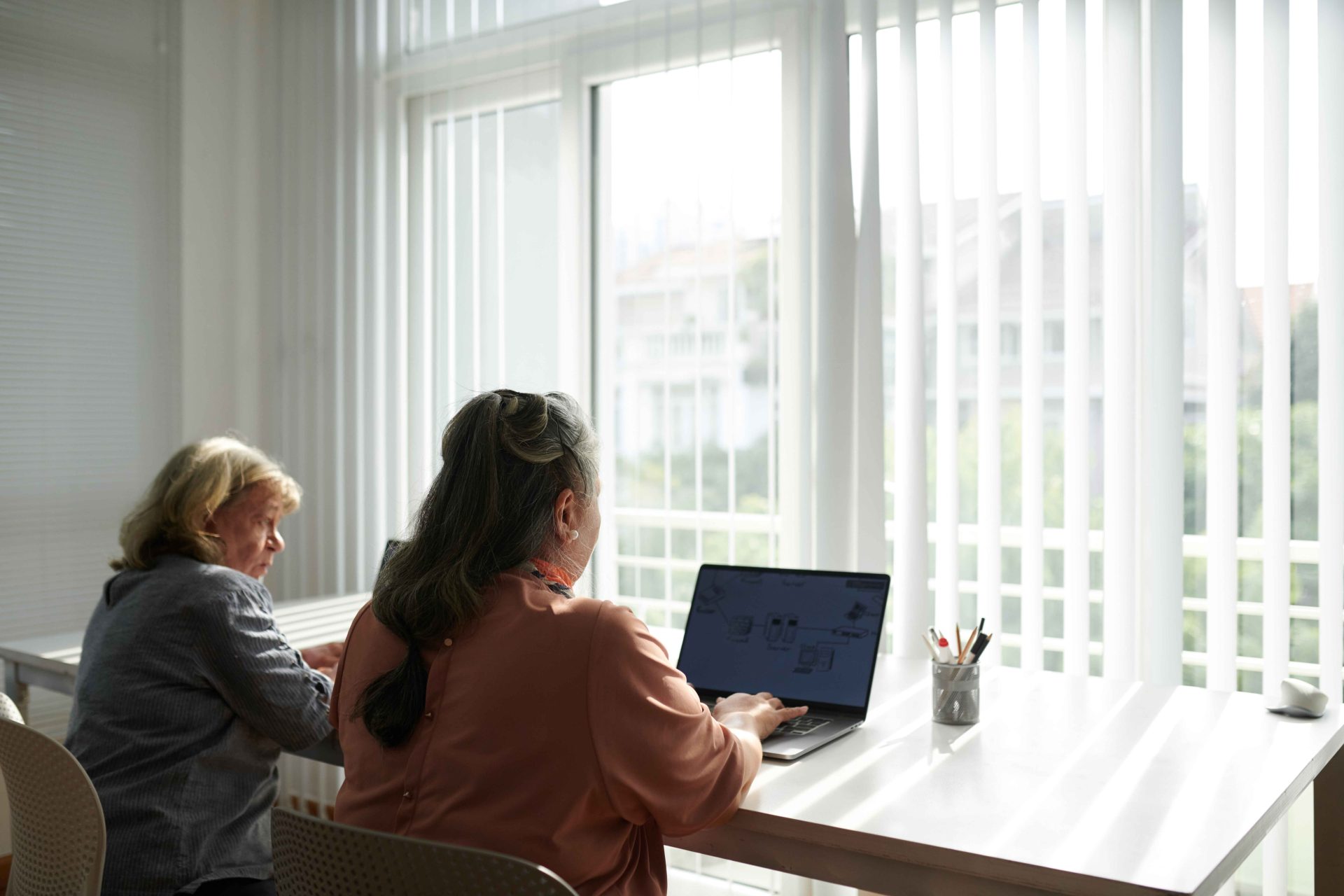 how to clean vertical window blinds