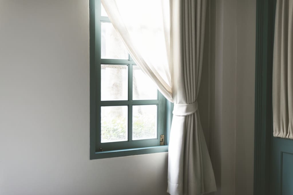 Custom Drapes in Kelowna: How to Choose the Right Style for Every Room