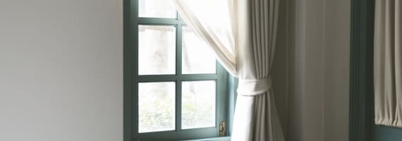 Custom Drapes in Kelowna: How to Choose the Right Style for Every Room